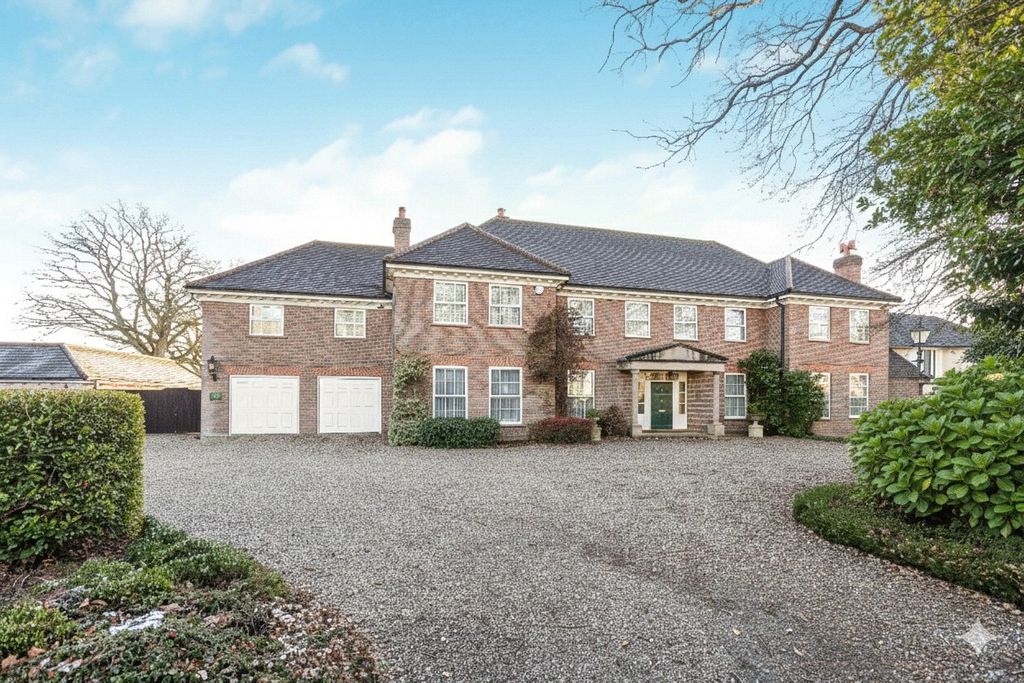 Property photo 1 of 44 Picture No. 16