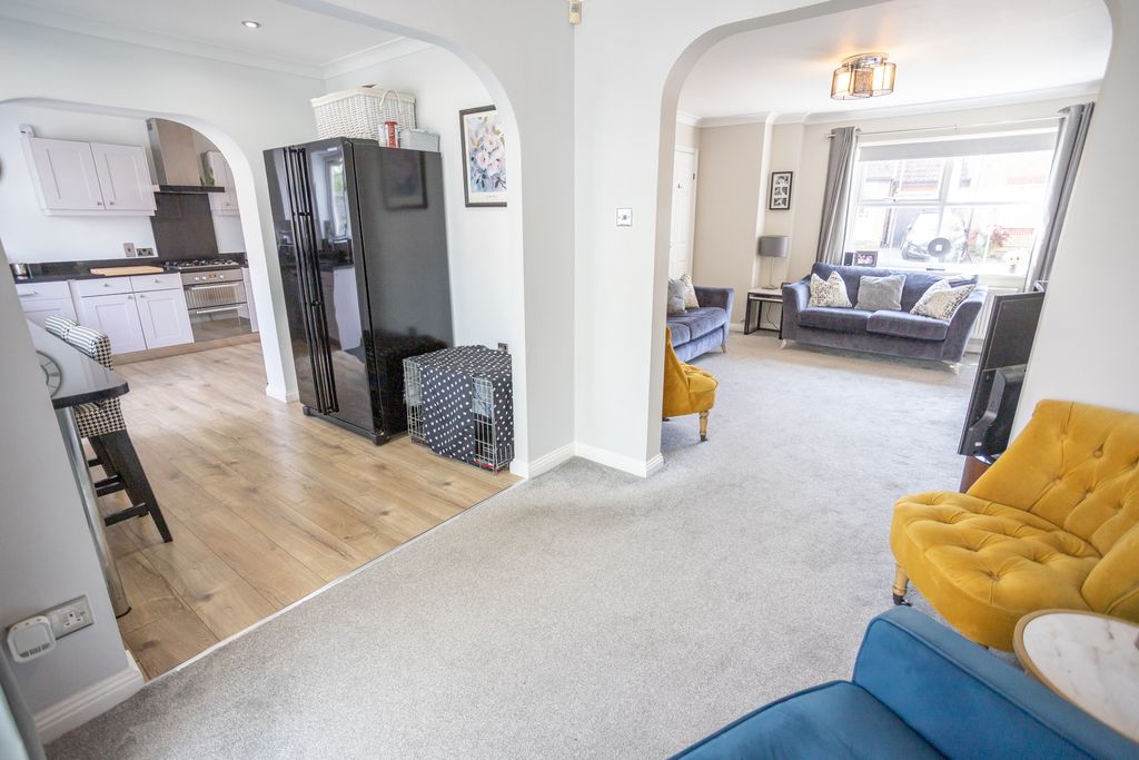 Property photo 2 of 14 Open Plan Accommodation