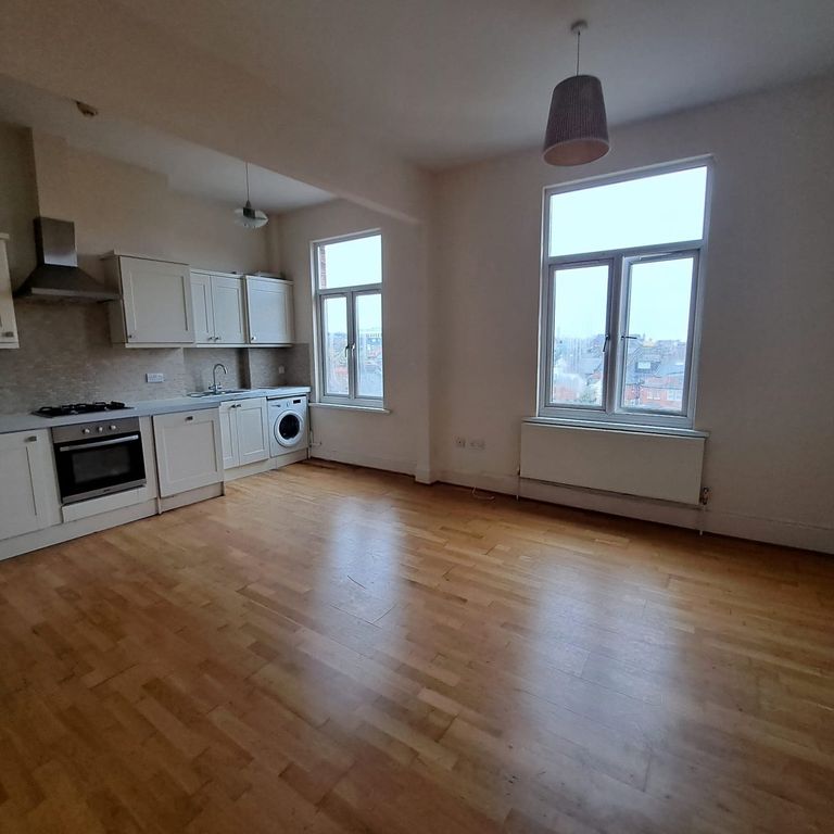 Property photo 3 of 12