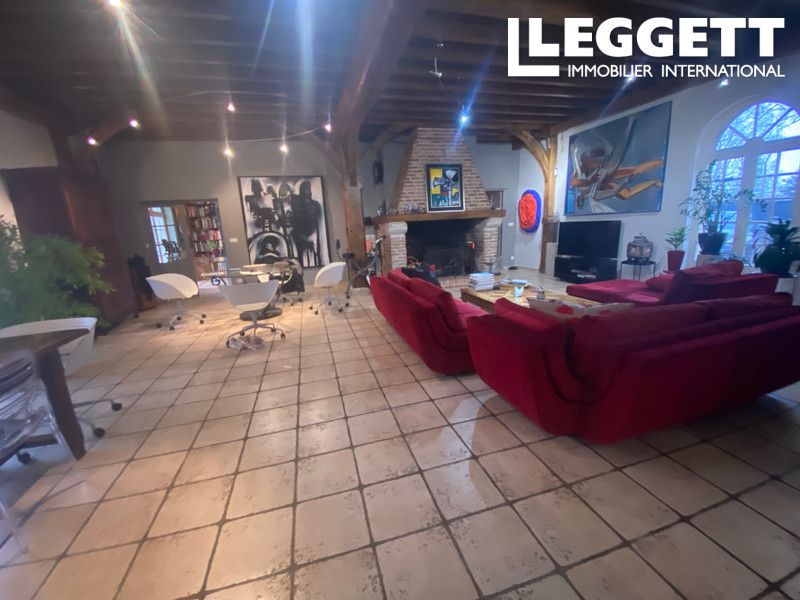 Property photo 3 of 10