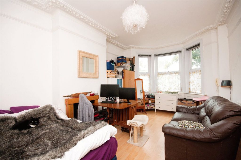 Property photo 2 of 17 Photography