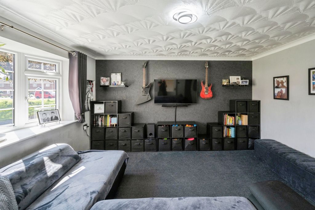 Property photo 3 of 17