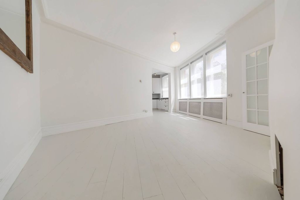 Property photo 1 of 5