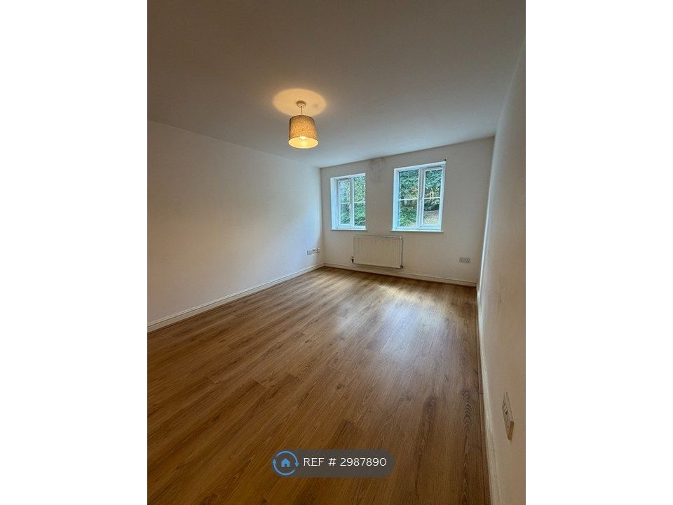 Property photo 2 of 6 Open Plan: Lounge