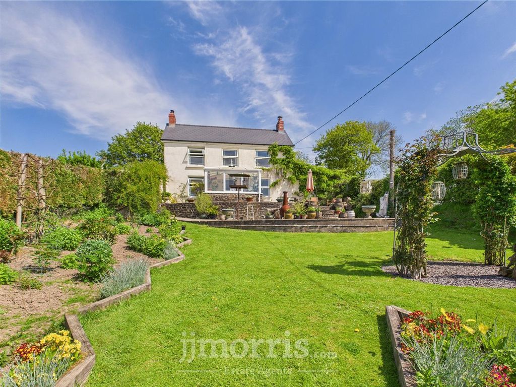 Property photo 3 of 44 Cam02878G0-Pr0025-Still029.Jpg