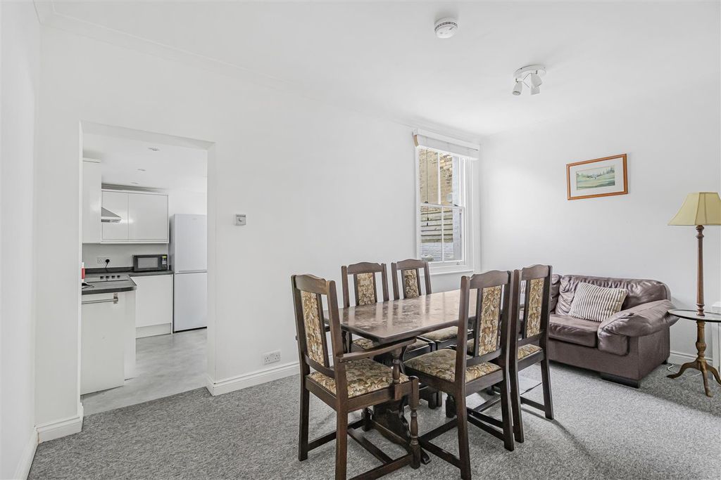 Property photo 2 of 17 14_43086.Jpg