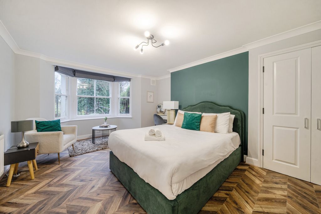 Property photo 2 of 13 1394577-20-6943ee...