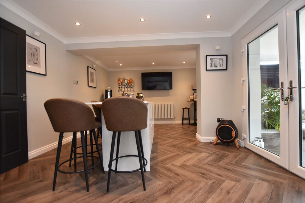 Property photo 3 of 29 Picture No. 31