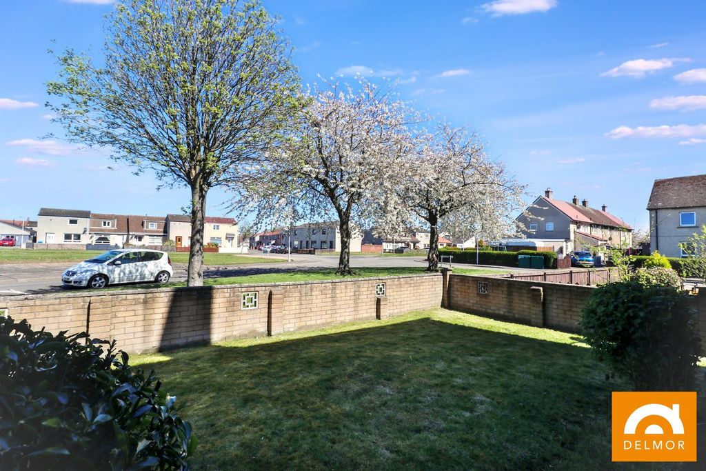 Property photo 3 of 18