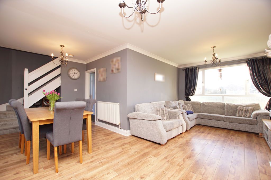 Property photo 3 of 20 Lounge/ Diner