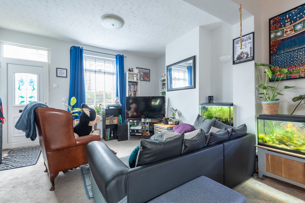 Property photo 3 of 18