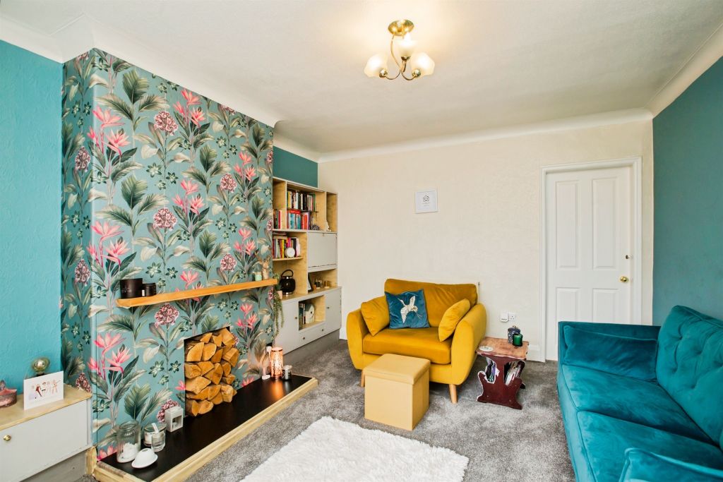 Property photo 3 of 17