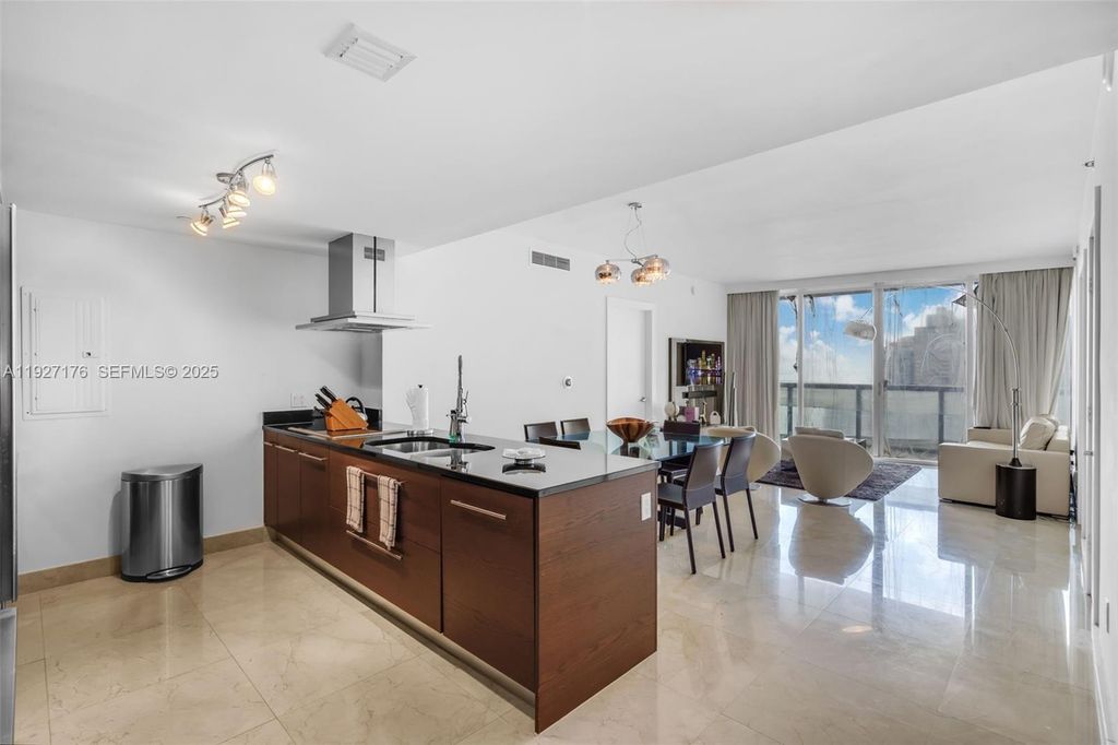 Property photo 3 of 33 <Alttext/>