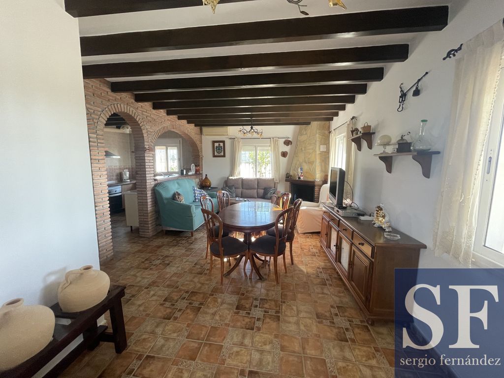 Property photo 2 of 18
