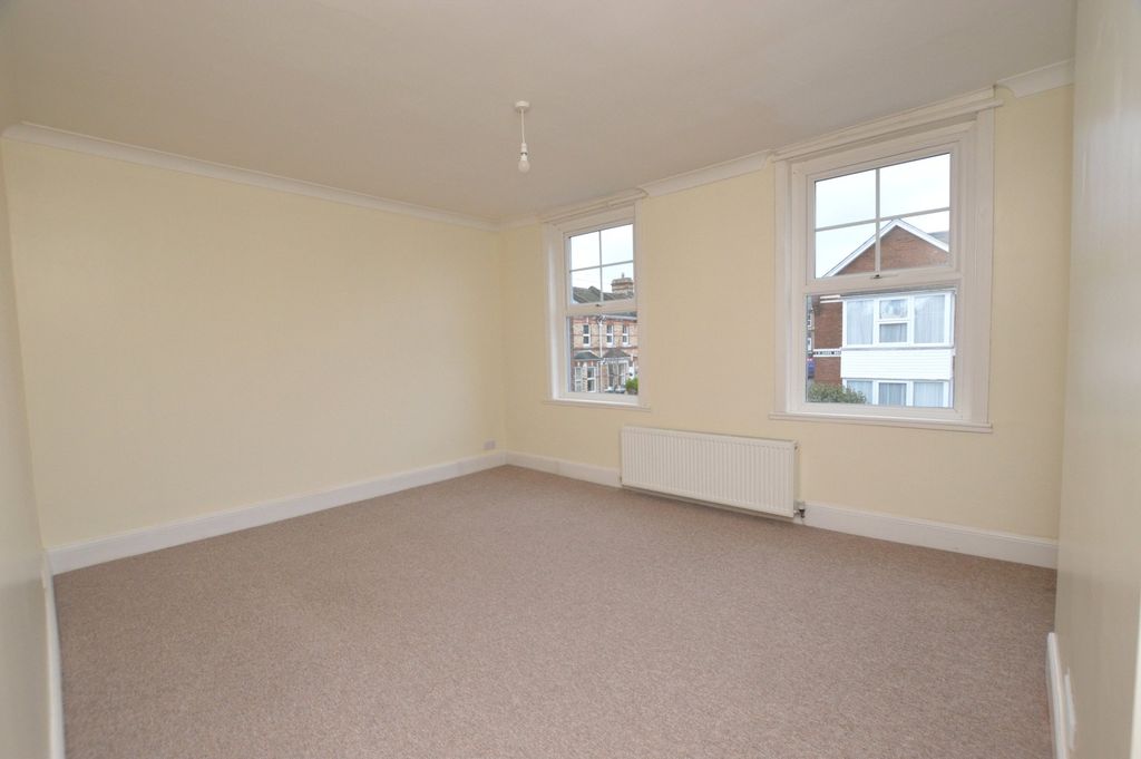 Property photo 2 of 10 Living Room