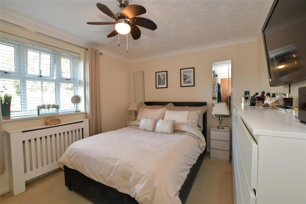 Property photo 3 of 12 Bedroom 1