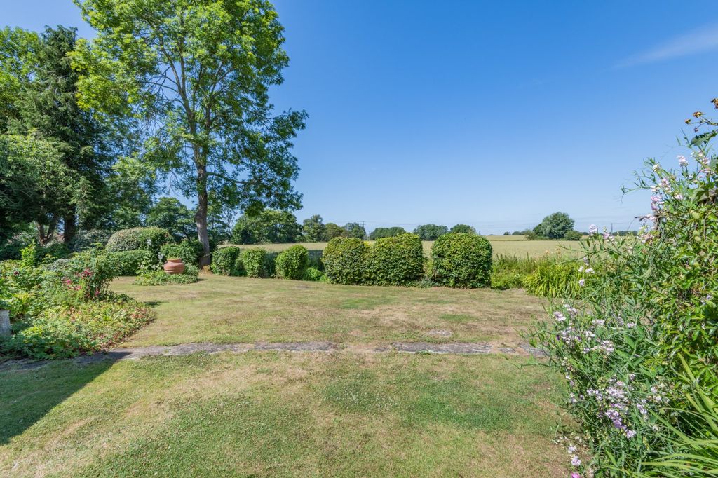 Property photo 3 of 27 Grounds