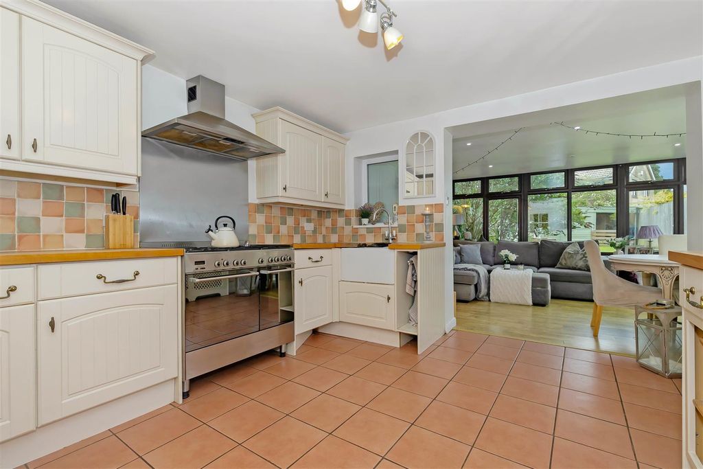 Property photo 3 of 22 Img_8432.Jpg