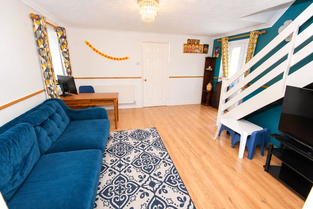 Property photo 2 of 12 Picture No. 05