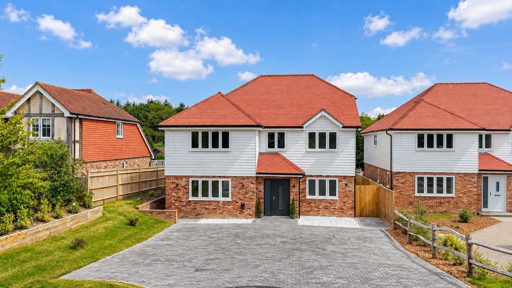 Property photo 1 of 45 B981c341-4E72-4F9c-936c-6F01B32Ed983.Png