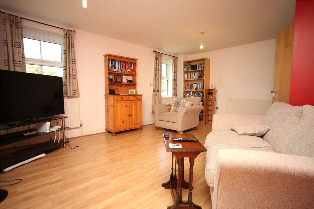 Property photo 1 of 9 Picture No. 03