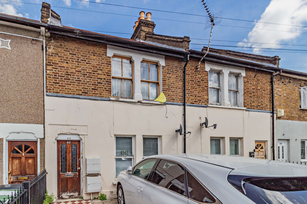 Property photo 1 of 8