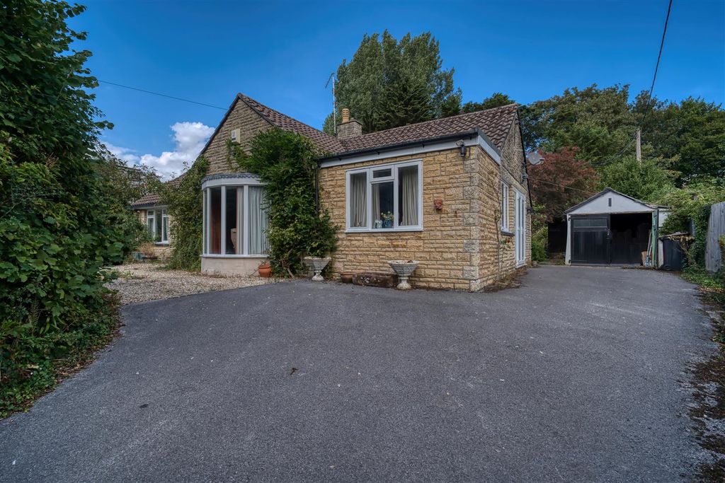 Property photo 1 of 10 Front