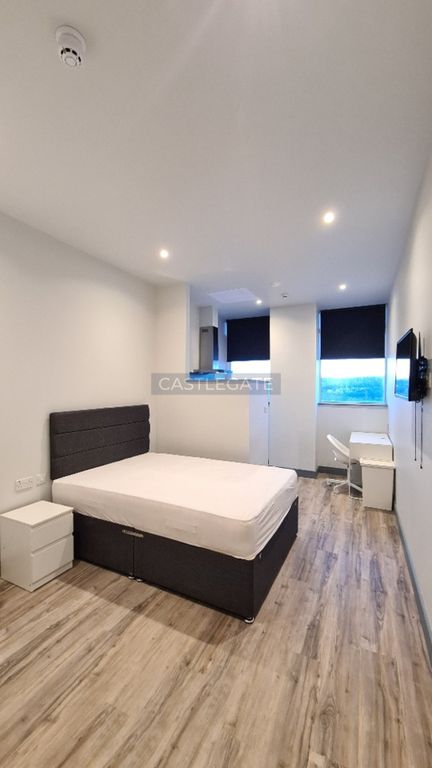 Property photo 3 of 12 Room 73, Renaissance Works, 103 New Street, Huddersfield, HD1 2Tw