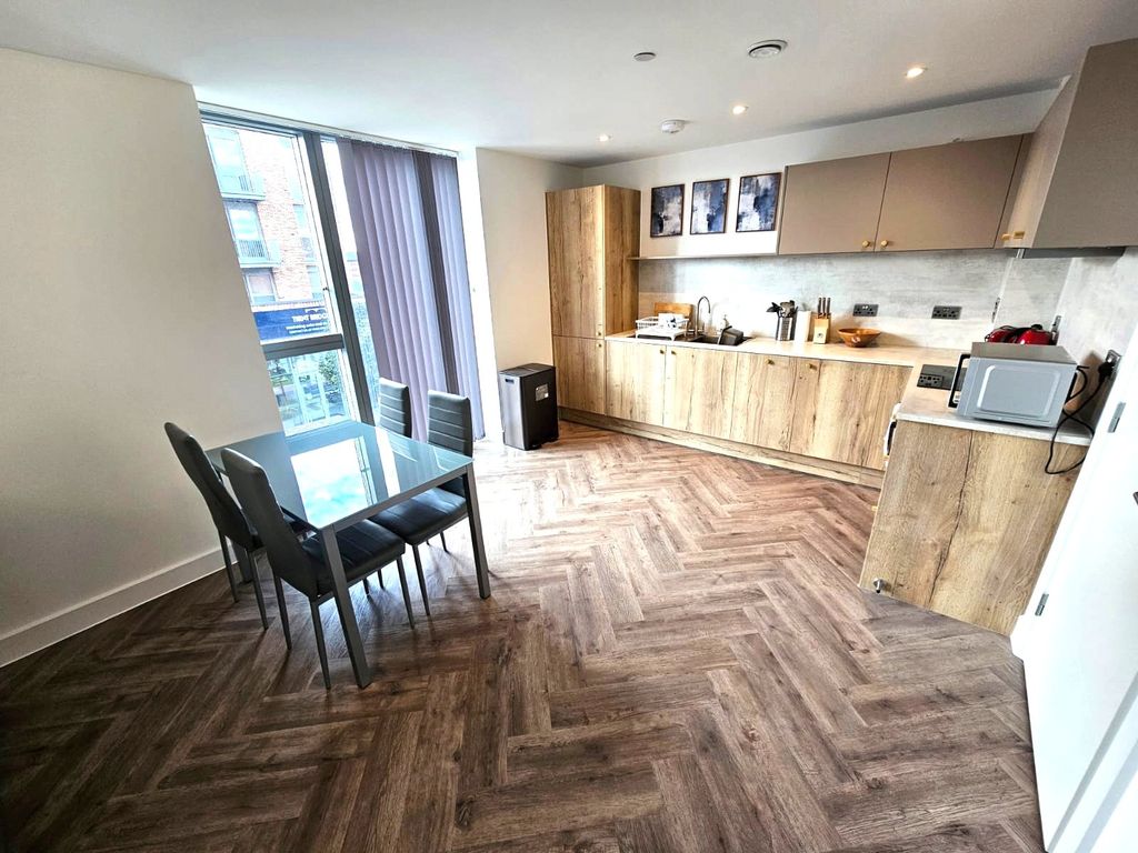 Property photo 2 of 12 Picture No. 08