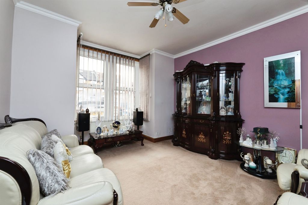 Property photo 2 of 15