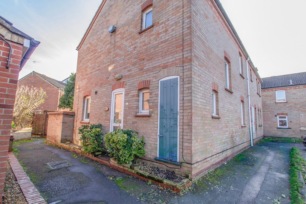 Property photo 1 of 12 Front