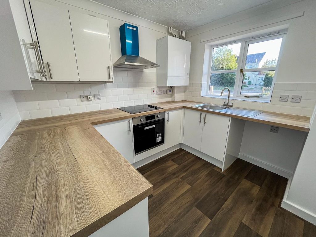 Property photo 3 of 10 Tlc_Aeef7De6-dc34-4F51-85Bd-d903818Dd3Fb_23E5ba5.J