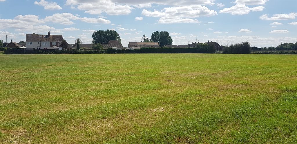 Property photo 3 of 7