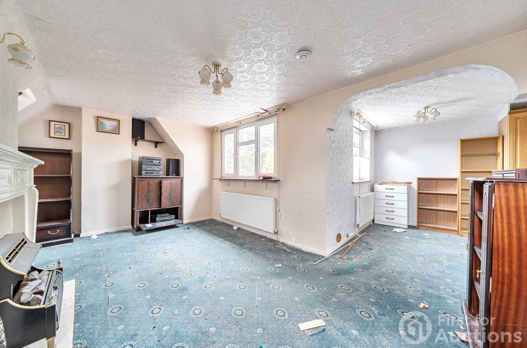 Property photo 3 of 19 3