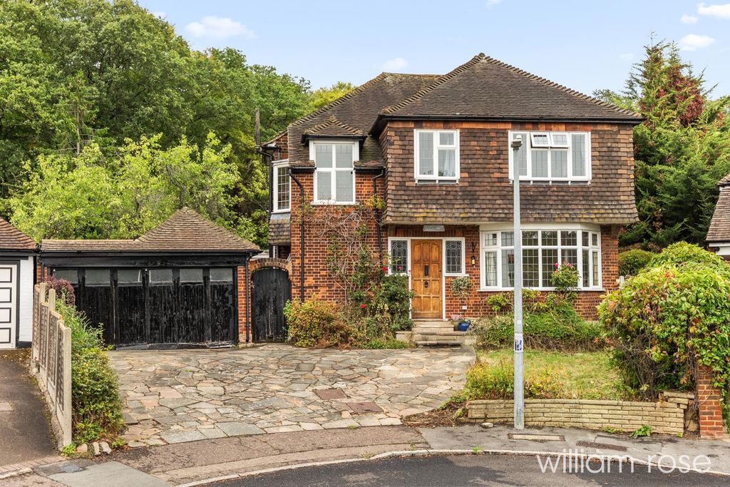 Property photo 1 of 29 Fieldclose_2.Jpg