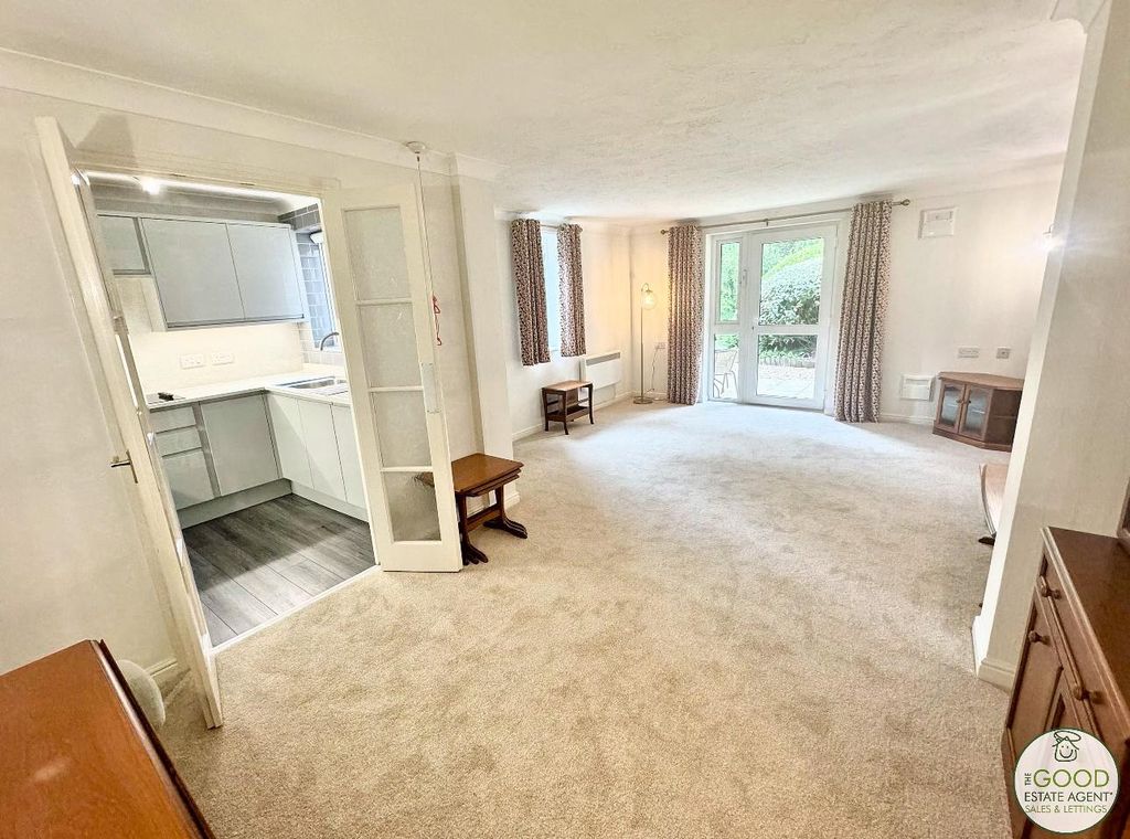 Property photo 3 of 18