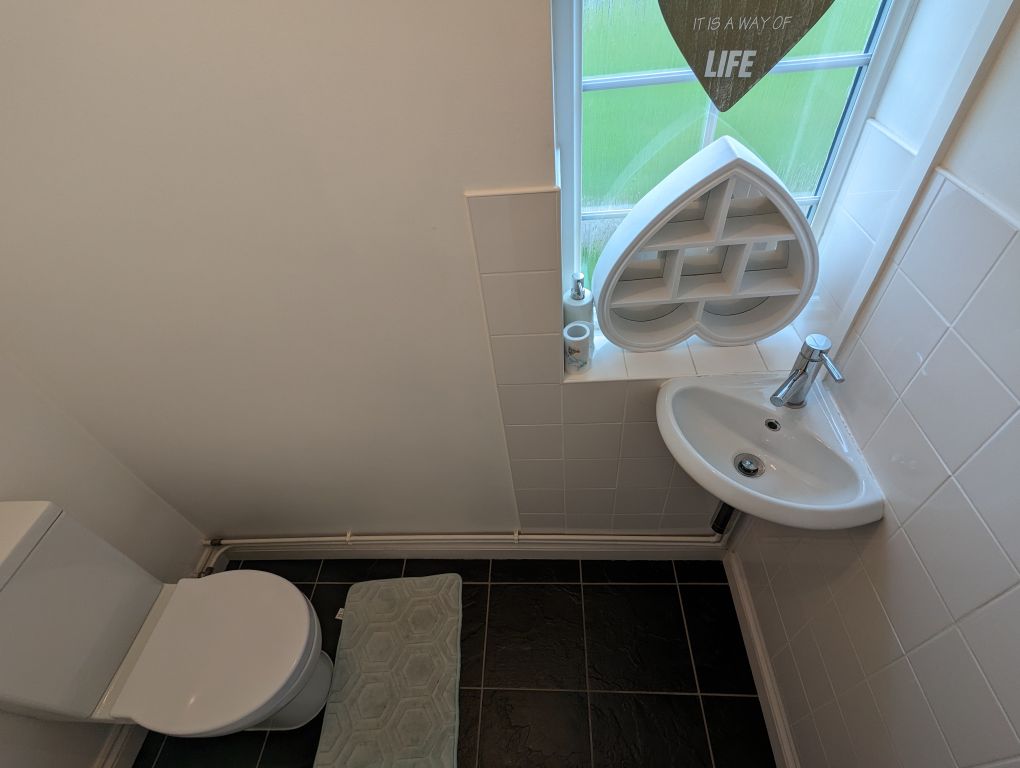 Property photo 3 of 11 Cloakroom/wc