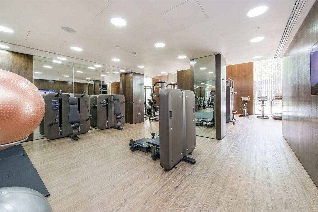 Property photo 2 of 18 Gym