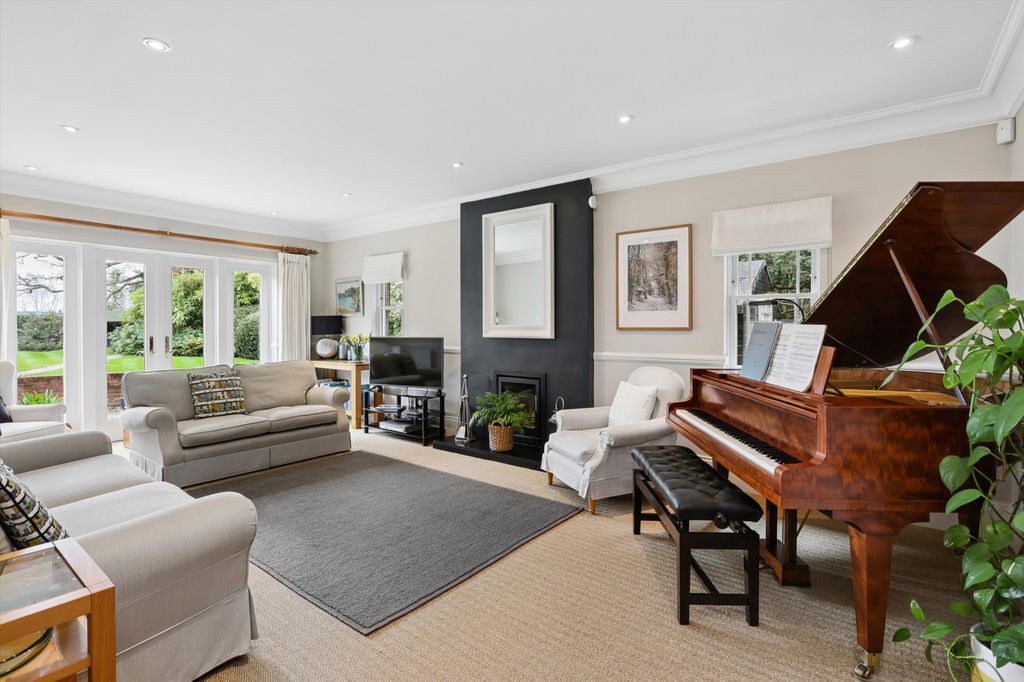 Property photo 3 of 23 Image