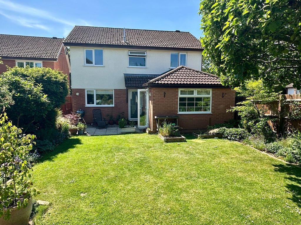 Property photo 2 of 17