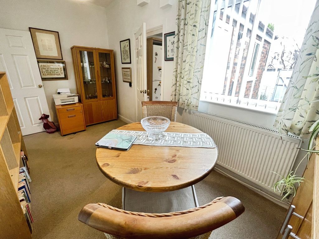 Property photo 3 of 17 Photo 16