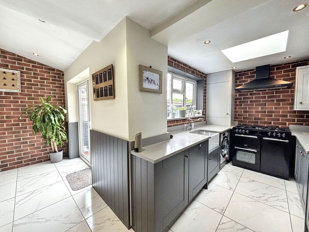 Property photo 2 of 30