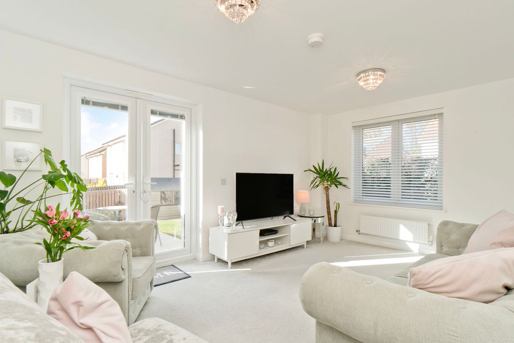 Property photo 3 of 16 Property Image 3