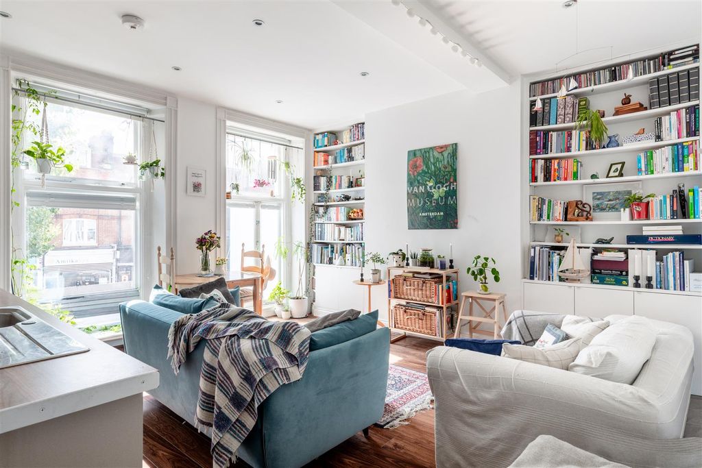 Property photo 2 of 11 King Street-1.Jpg