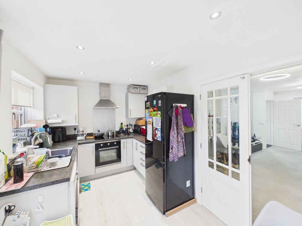 Property photo 3 of 16 4854747