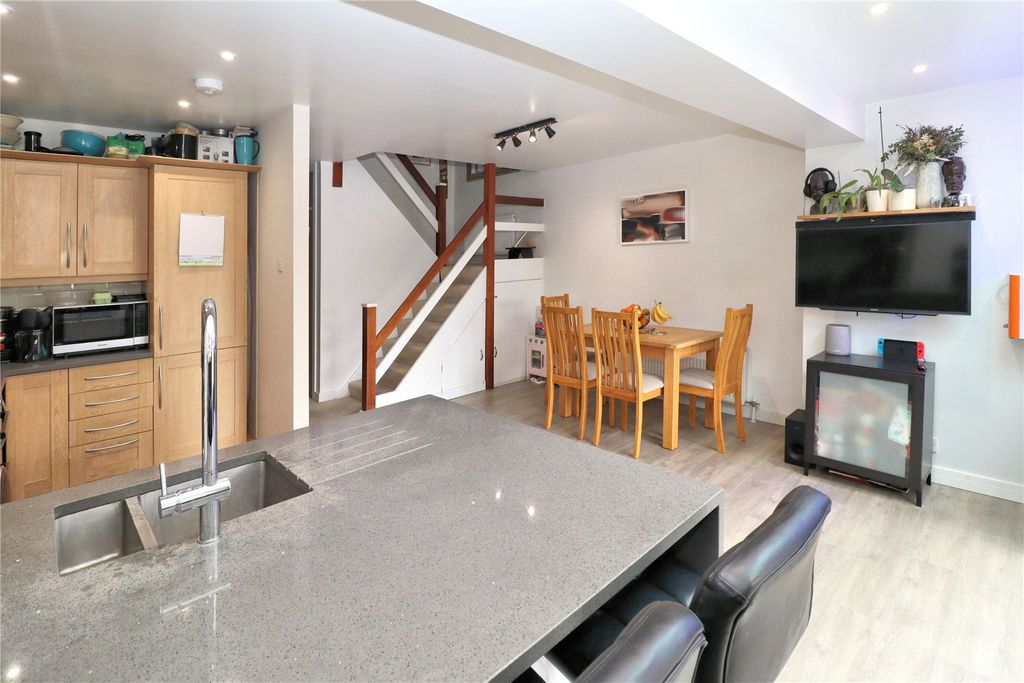 Property photo 3 of 15 Picture No. 04