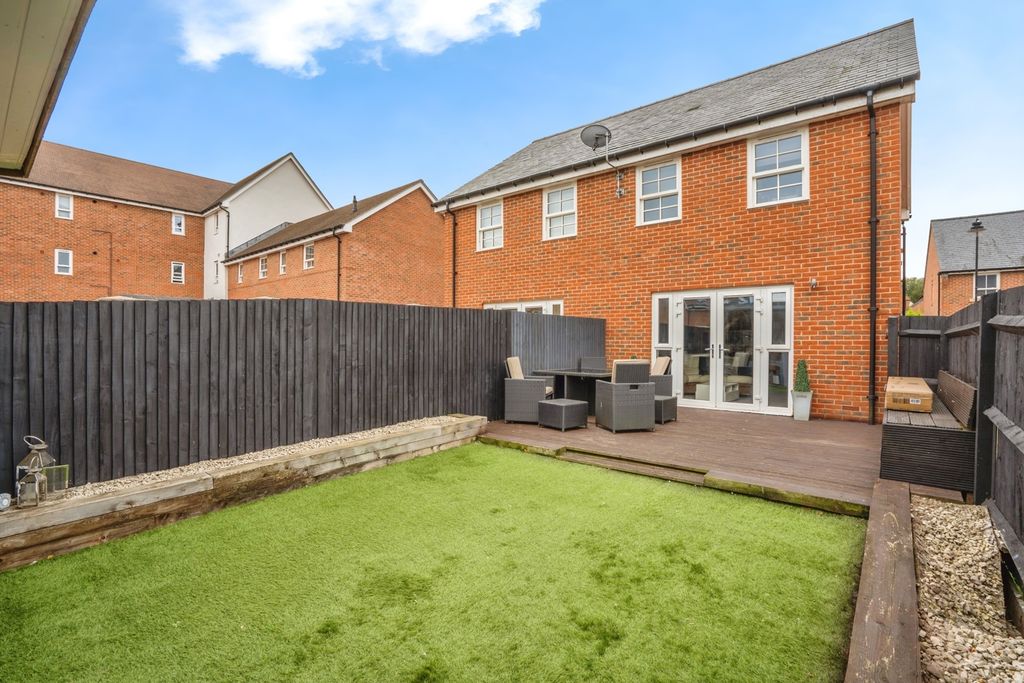 Property photo 2 of 13 Photo