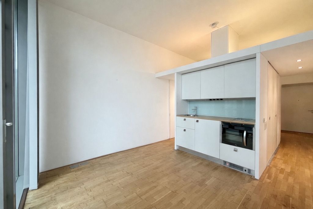 Property photo 1 of 9 310C1832-94E2-4143-A069-499E0C43121A