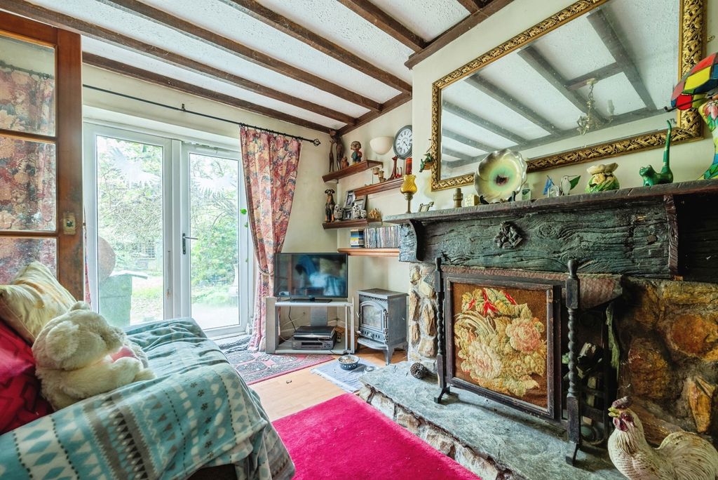 Property photo 3 of 10 Photo