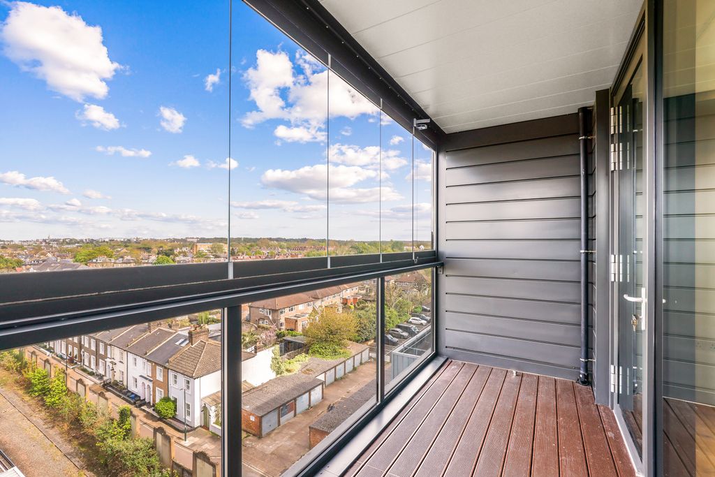 Property photo 3 of 9